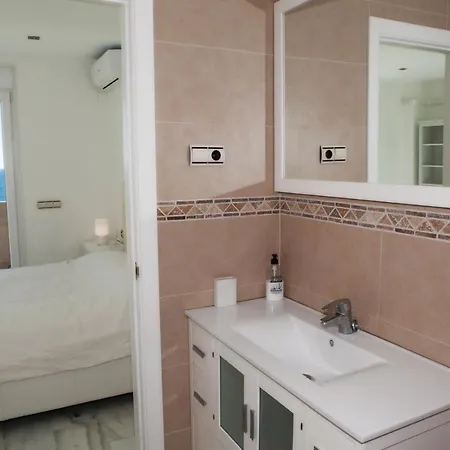 Апартаменты Luxury Puerto Banus Penthouse With Parking & Wi-fi *