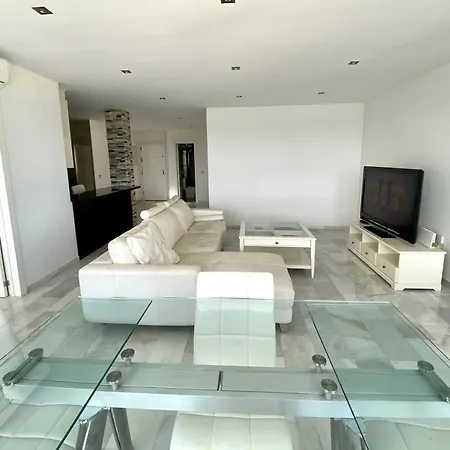Апартаменты Luxury Puerto Banus Penthouse With Parking & Wi-fi
