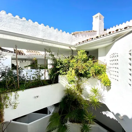 Luxury Puerto Banus Penthouse With Parking & Wi-fi *